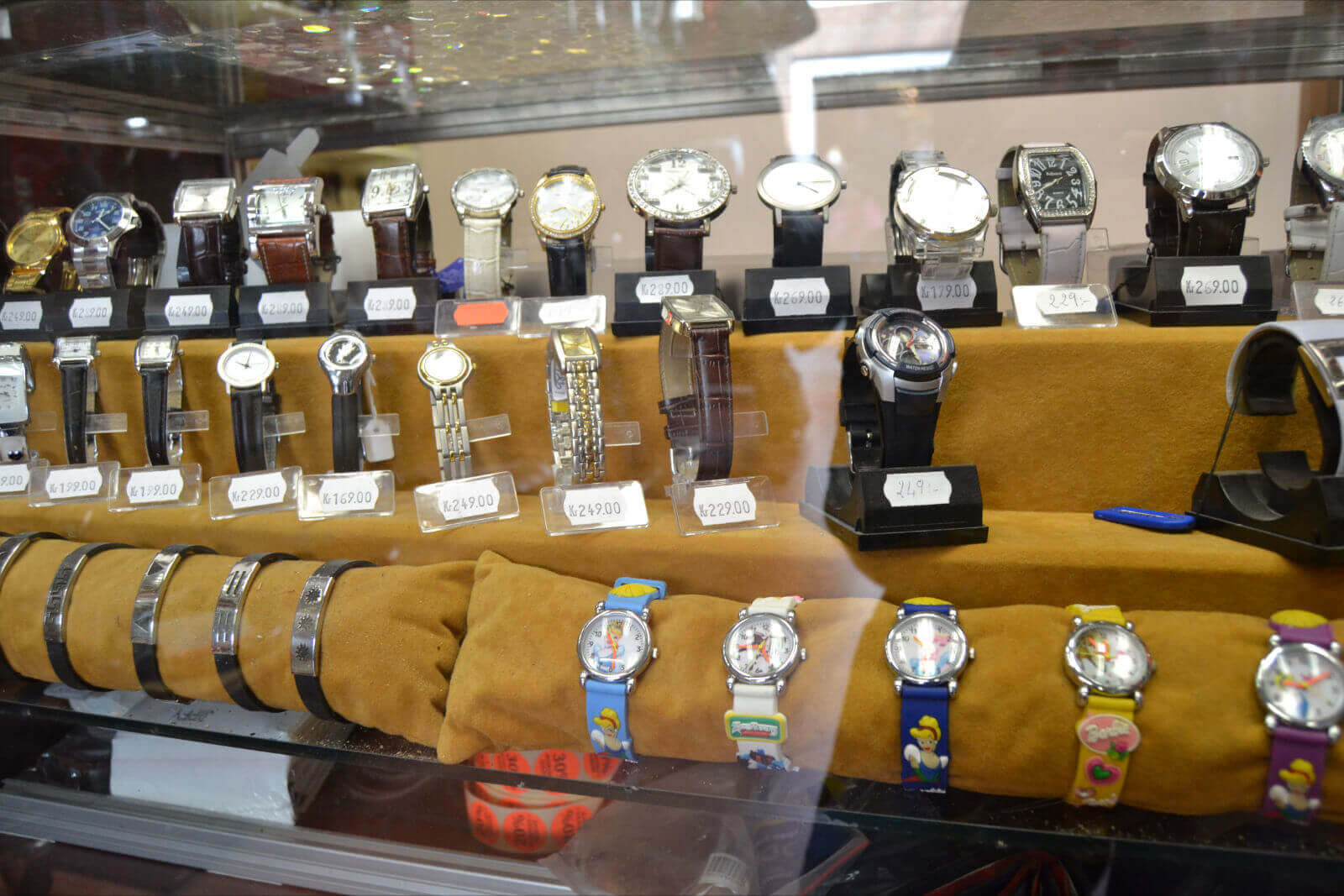 Väsby Läder hantverkslokal för skoservice och skrädderi